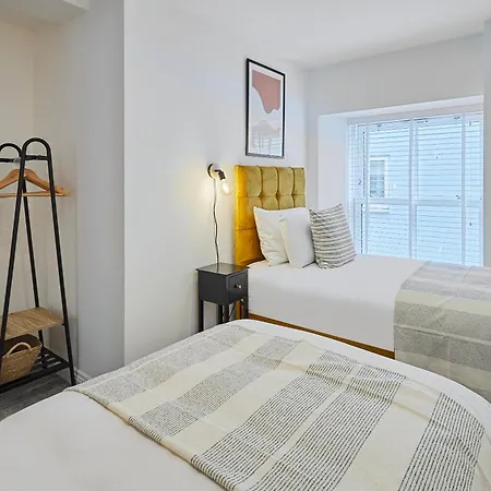 Host & - 2 The Mount Holiday home *