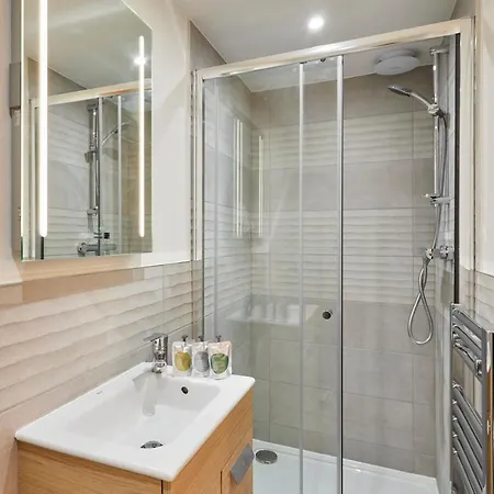 Prázdninový dům Host & - 2 The Mount